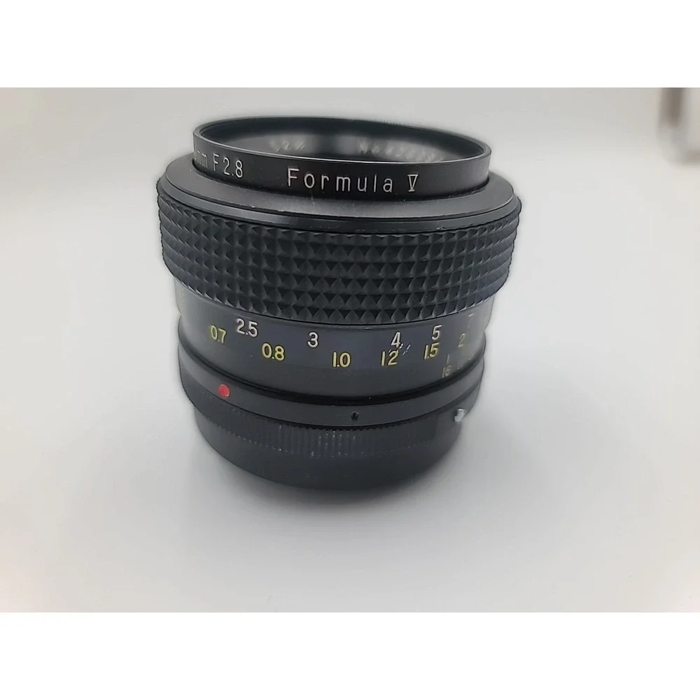 ACCURA this lens